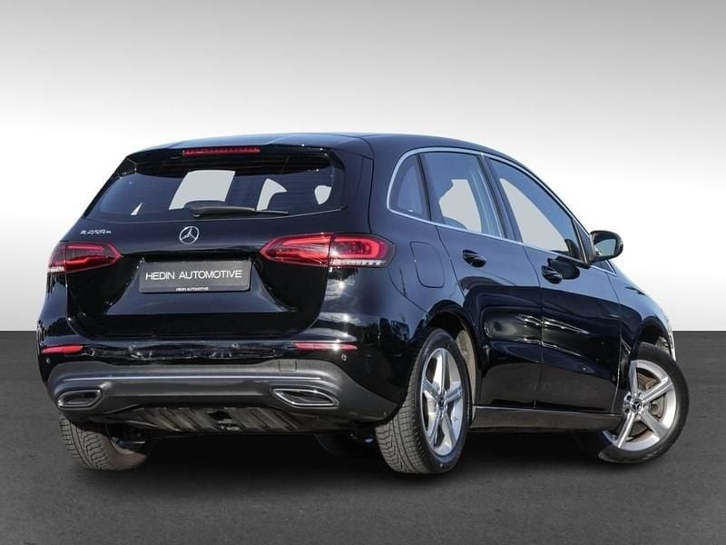 Gebraucht Mercedes E250 Progressive 160 PS (117 kW) 2022 Schwarz Limousine