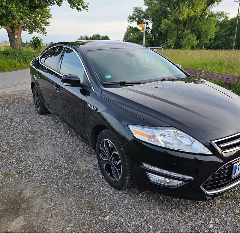Schwarz Gebraucht 2013 Ford Mondeo Limousine | 9.990 € (Superpreis) - Bild 1/4