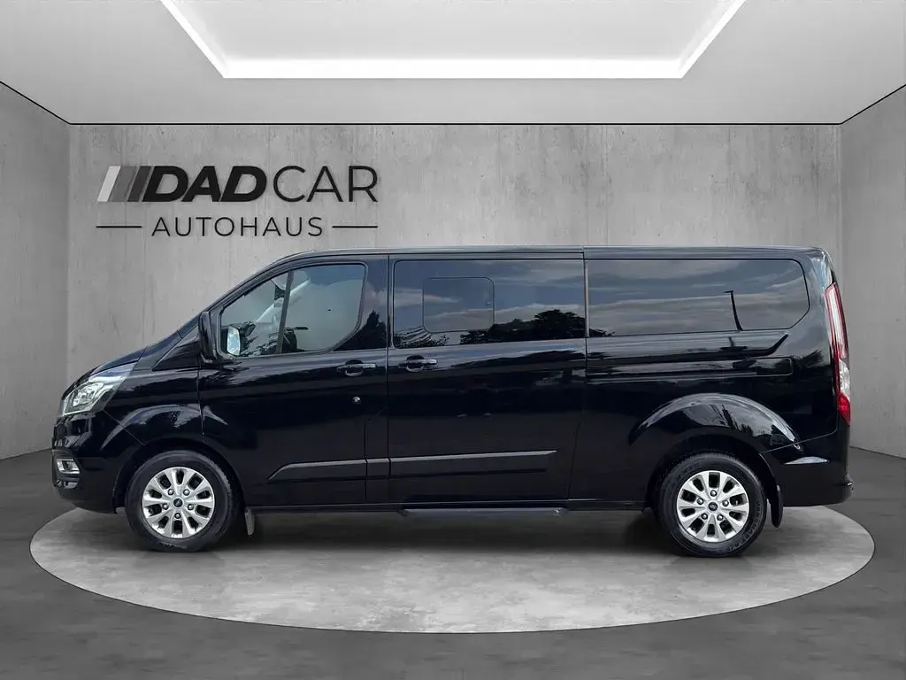 Gebraucht Ford Tourneo Custom 170 PS (125 kW) 2018 Schwarz Van