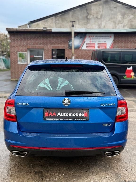 Usado Skoda Octavia RS 220 HP (161 kW) 2015 Azul Citadino