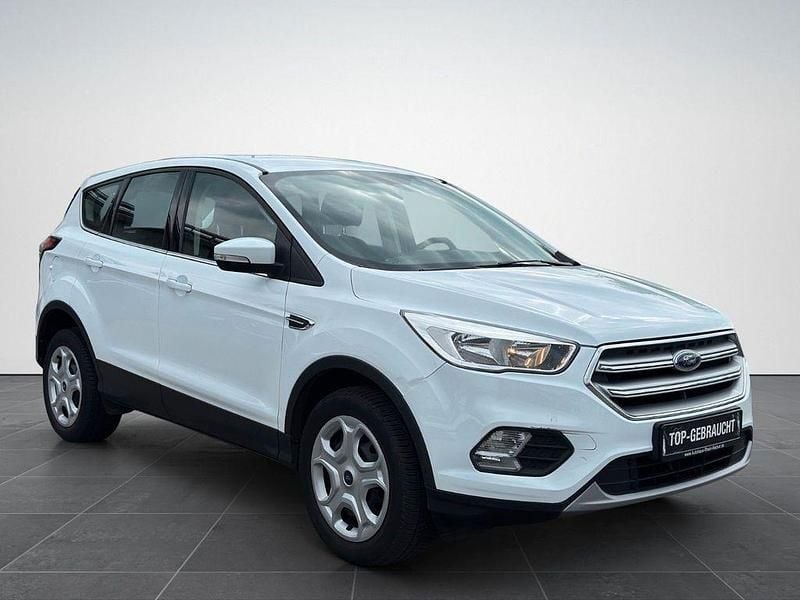 Gebraucht Ford Kuga Trend 120 PS (88 kW) 2018 Weiß SUV