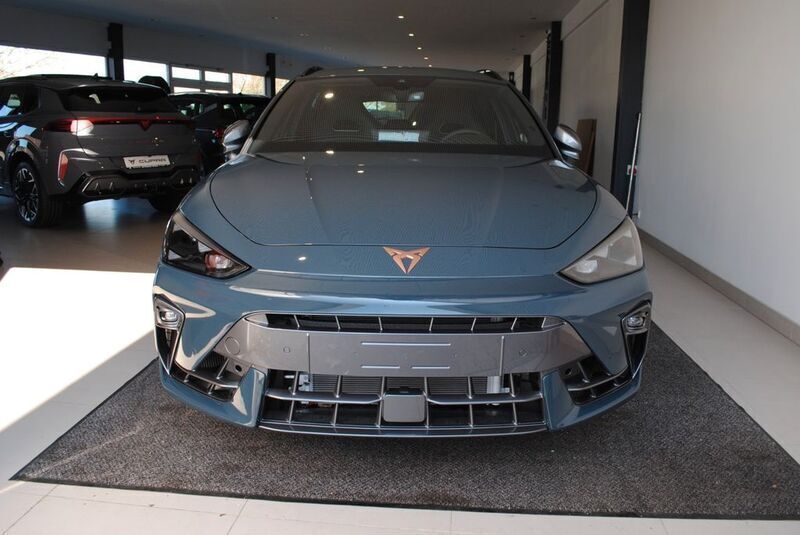 Neu Cupra Leon VZ 333 PS (244 kW) 2025 Blau Limousine