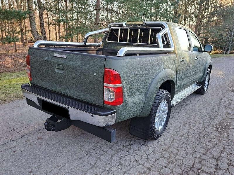 Gebraucht Toyota HiLux Executive 171 PS (125 kW) 2013 Grün Abholung