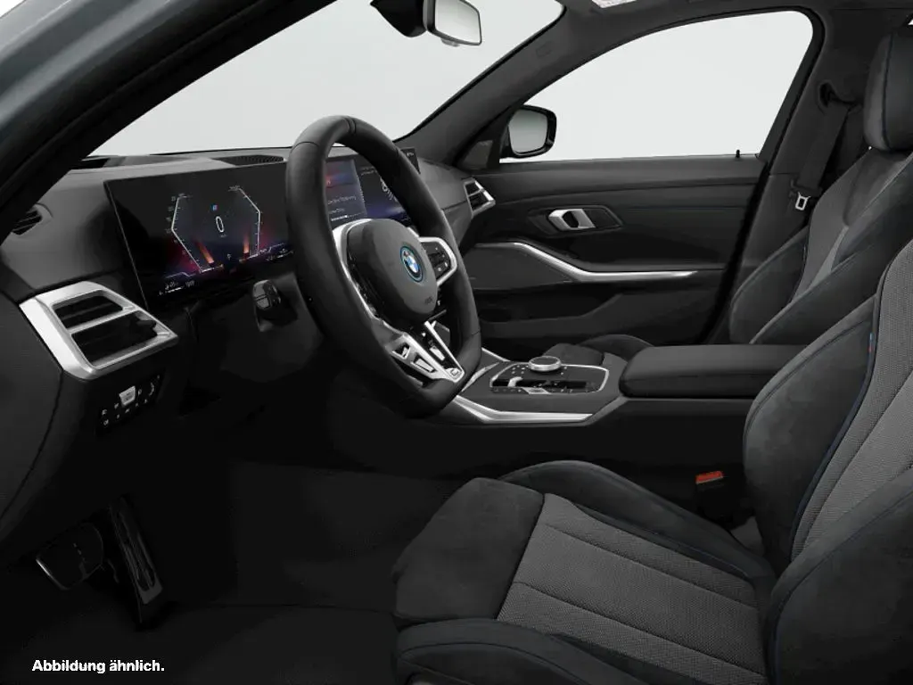 Gebraucht BMW 330e M Sport 292 PS (214 kW) 2025 Grau Kombi