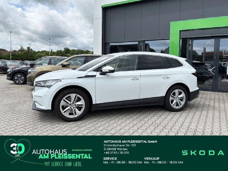Moonweiss metallic Gebraucht 2022 Skoda Enyaq iV Lounge SUV | 32.870 € (Superpreis) - Bild 1/4