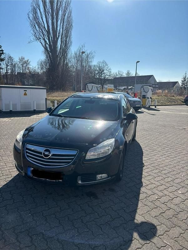 Gebraucht Opel Insignia 160 PS (117 kW) 2012 Schwarz Kombi