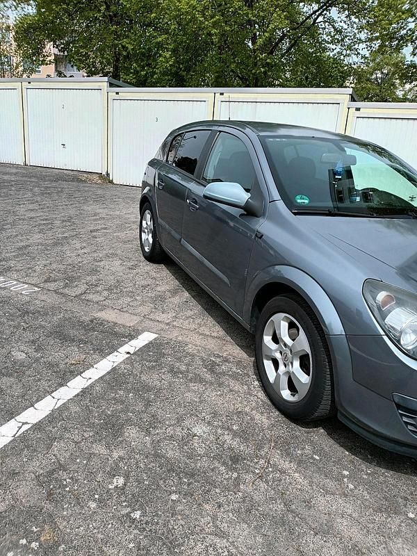 Second-hand Opel Astra 125 CP (91 kW) 2004 Gri Hatchback