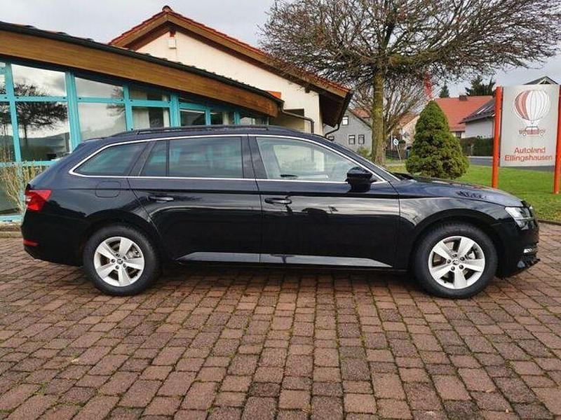 Gebraucht Skoda Superb Ambition 150 PS (110 kW) 2023 Schwarz Kombi