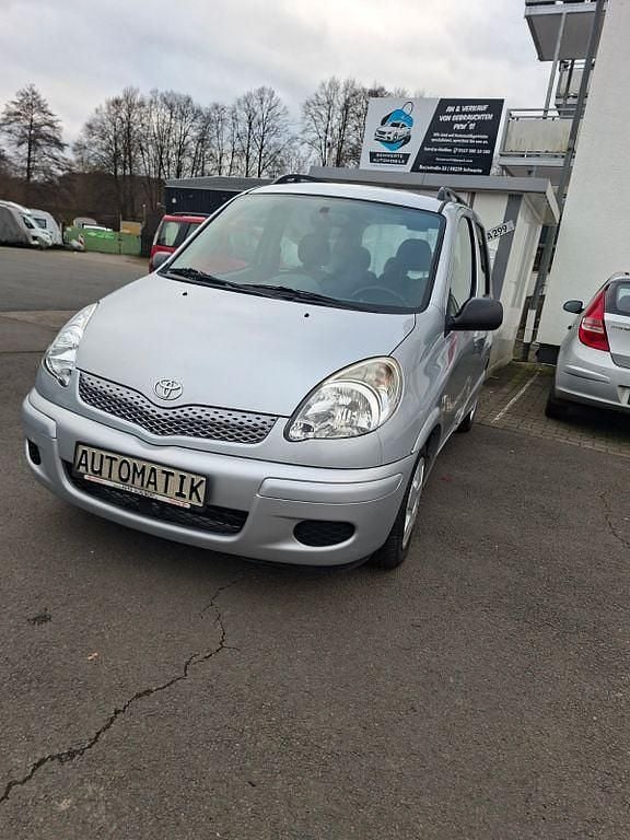 Gebraucht Toyota Yaris Verso Sol 84 PS (61 kW) 2003 Silber Van / Kleinbus