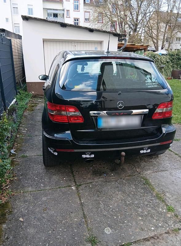 Gebraucht Mercedes B180 109 PS (80 kW) 2008 Schwarz Van / Kleinbus