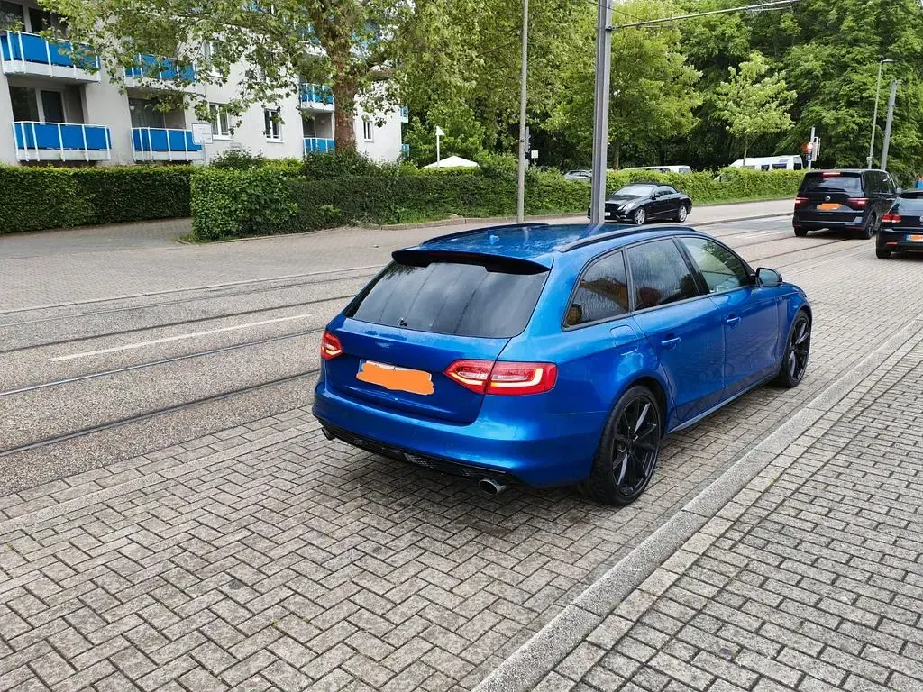 Gebraucht Audi A4 S-Line 170 PS (125 kW) 2015 Blau Kombi