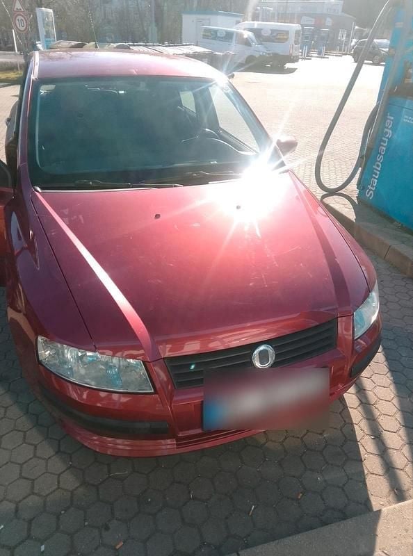 Gebraucht Fiat Stilo 110 PS (80 kW) 2003 Rot Kleinwagen