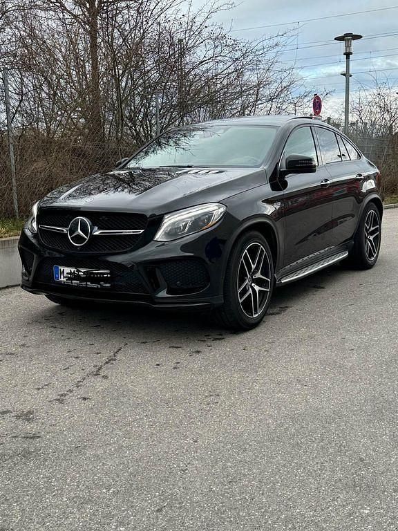 Schwarz Gebraucht 2019 Mercedes GLE450 AMG AMG SUV | 39.900 € - Bild 1/4