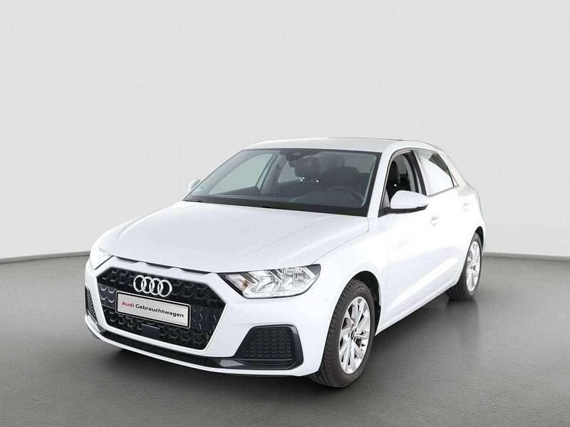 Weiß Gebraucht 2024 Audi A1 Sportback Advanced Plus Kleinwagen | 21.980 € (Guter Preis) - Bild 1/4