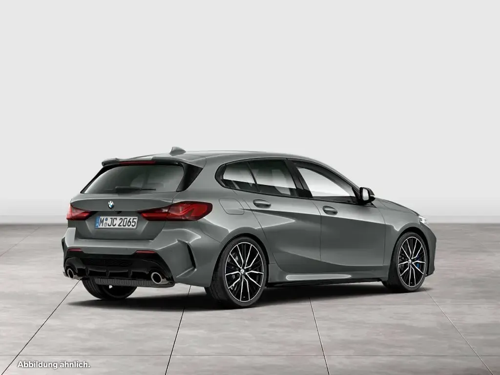 Gebraucht BMW M135 M Sport 306 PS (225 kW) 2022 Silber Kleinwagen