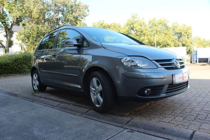 Grau Gebraucht 2008 VW Golf Plus Cross United Van / Kleinbus | 3.799 € (Fairer Preis) - Bild 1/4