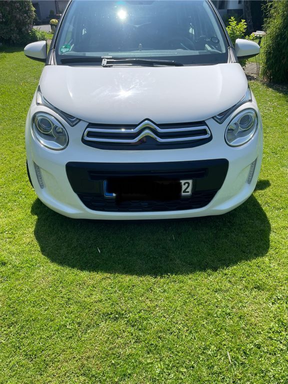 Weiß Gebraucht 2015 Citroën C1 Feel Kleinwagen | 5.850 € (Guter Preis) - Bild 1/4