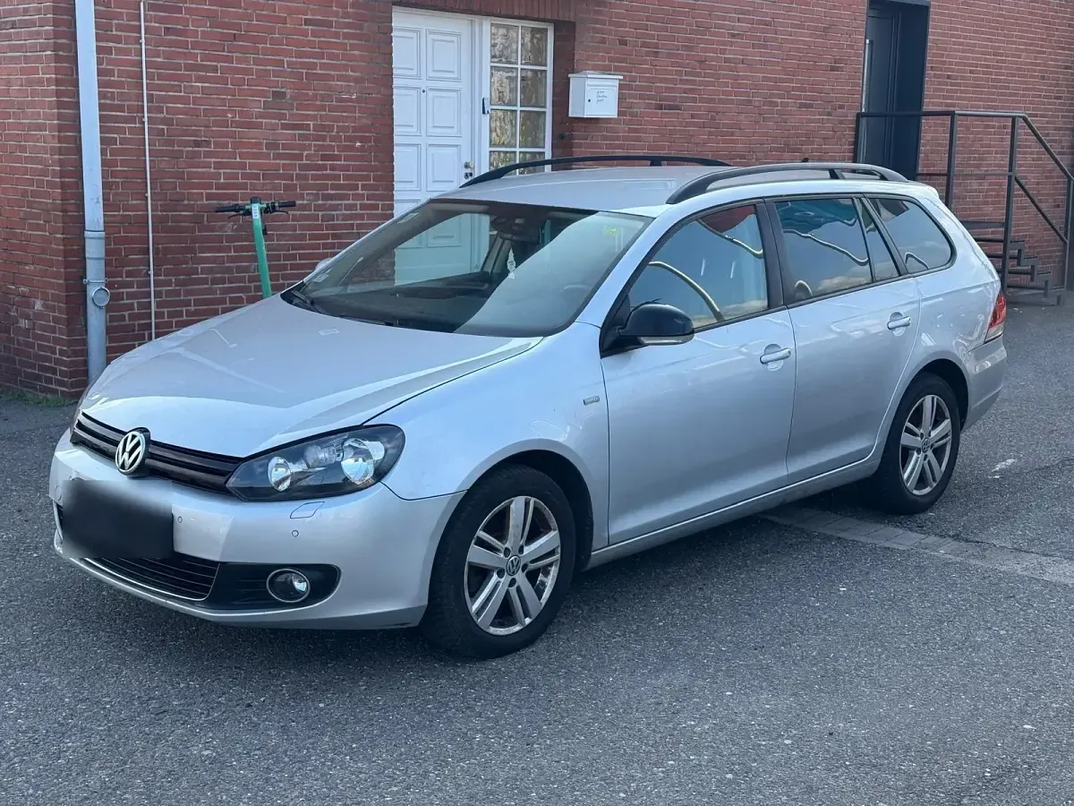 Używany VW Golf VII 105 KM (77 kW) 2013 Srebrny Kombi