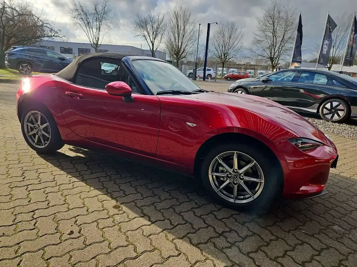 Gebraucht Mazda MX5 Exclusive-Line 132 PS (97 kW) 2025 Soul red crystal m Cabrio