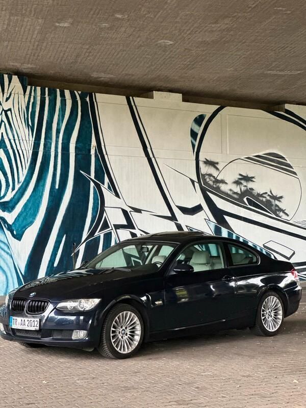 Blau Gebraucht 2008 BMW 320 Coupé | 7.500 € - Bild 1/4