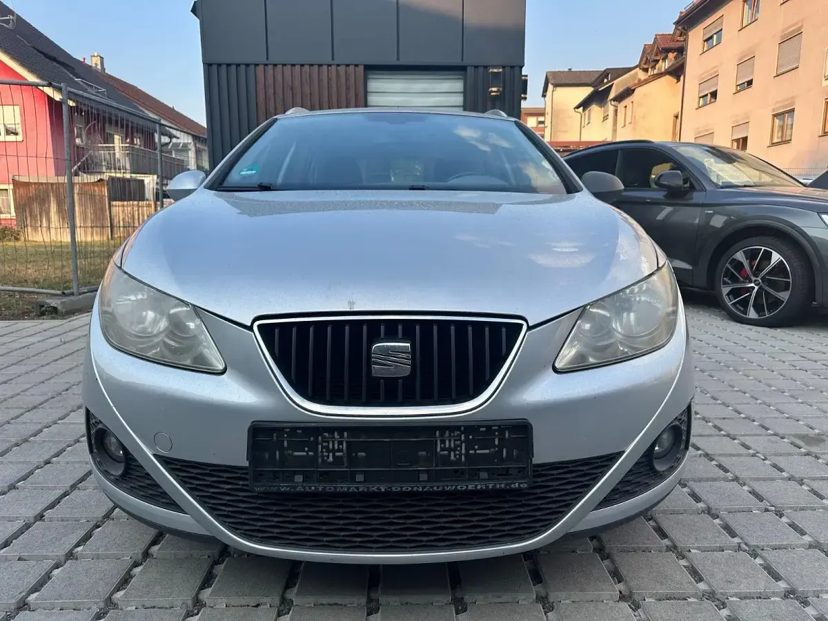 Gebraucht Seat Ibiza ST Style 90 PS (66 kW) 2011 Grau Kombi