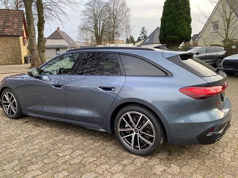 Gebraucht Audi A5 S-Line 204 PS (150 kW) 2024 Blau Limousine