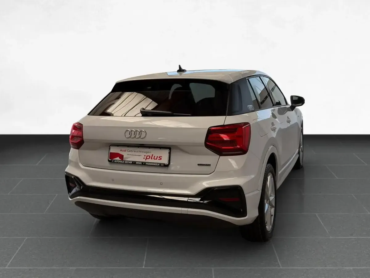 Gebraucht Audi Q2 S-Line 190 PS (139 kW) 2025 Weiss SUV