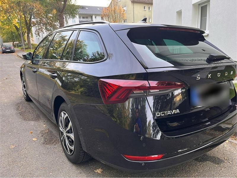 Gebraucht Skoda Octavia First Edition 150 PS (110 kW) 2020 Schwarz Kombi