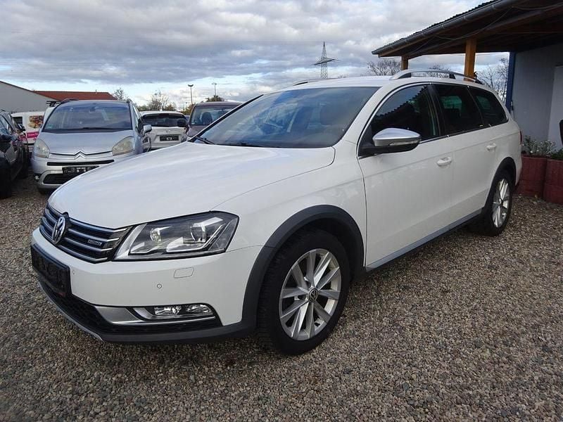 Weiß Gebraucht 2014 VW Passat Alltrack Kombi | 8.500 € (Guter Preis) - Bild 1/4