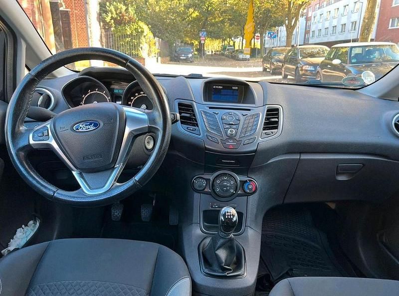 Gebraucht Ford Fiesta SYNC Edition 80 PS (58 kW) 2016 Schwarz Limousine