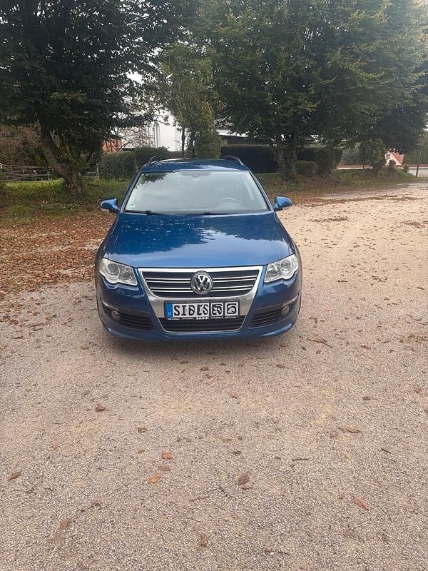 Blau Gebraucht 2009 VW Passat Comfortline Kombi | 1.500 € (Superpreis) - Bild 1/4