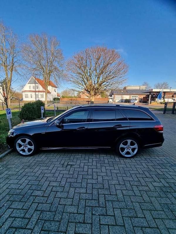 Gebraucht Mercedes E200 Avantgarde 184 PS (135 kW) 2015 Kombi