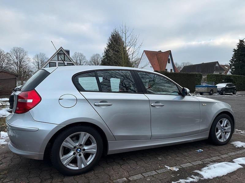 Gebraucht BMW 116 122 PS (89 kW) 2007 Silber Kleinwagen