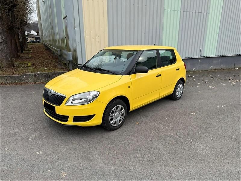 Gebraucht Skoda Fabia 60 PS (44 kW) 2013 Gelb Kleinwagen