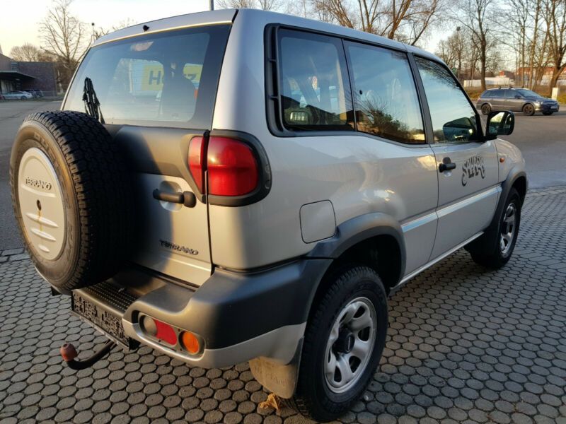 Nissan terrano 2 r20