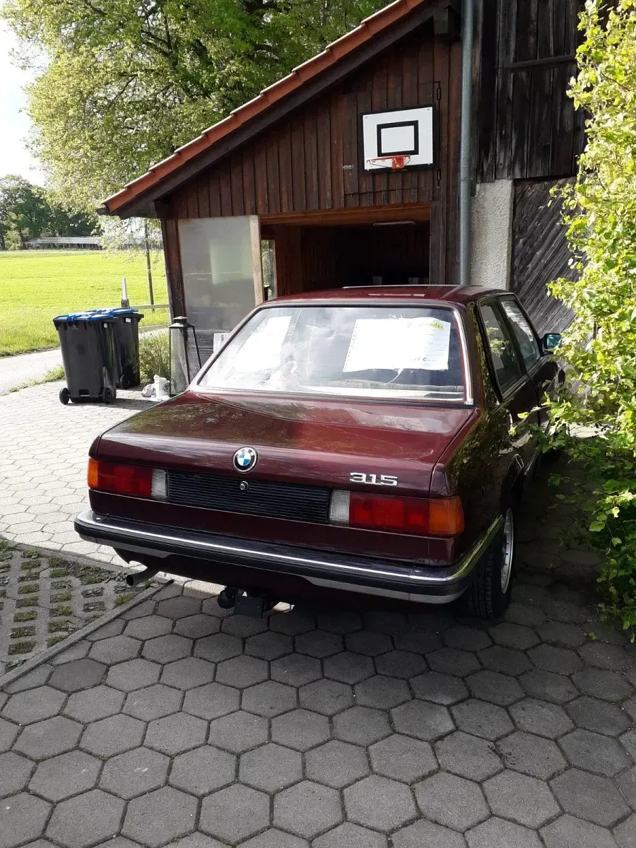 Gebraucht BMW 315 Sport Line 75 PS (55 kW) 1983 Rot Kleinwagen