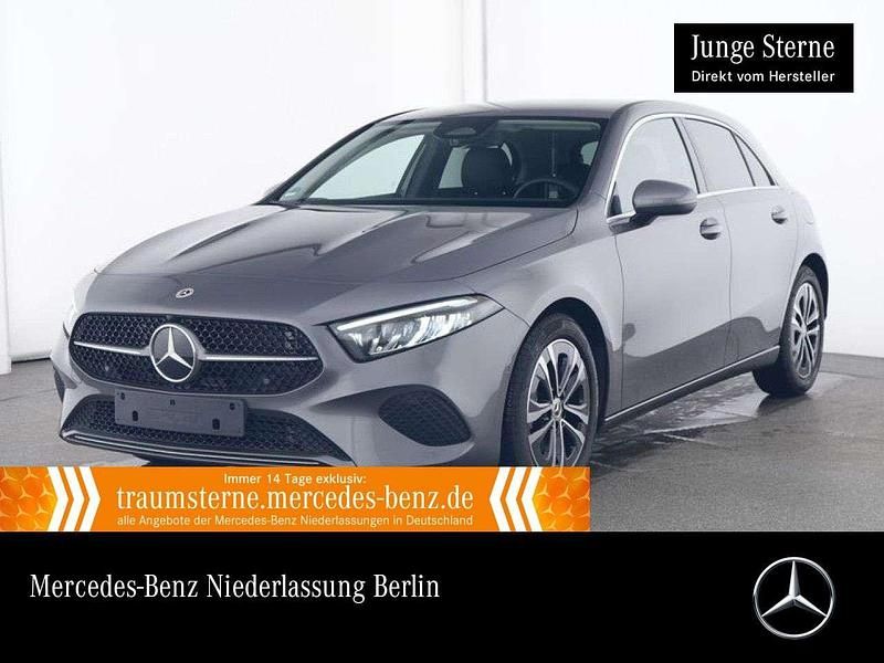 Grau Gebraucht 2024 Mercedes A200 Advanced Kleinwagen | 29.690 € (Fairer Preis) - Bild 1/3