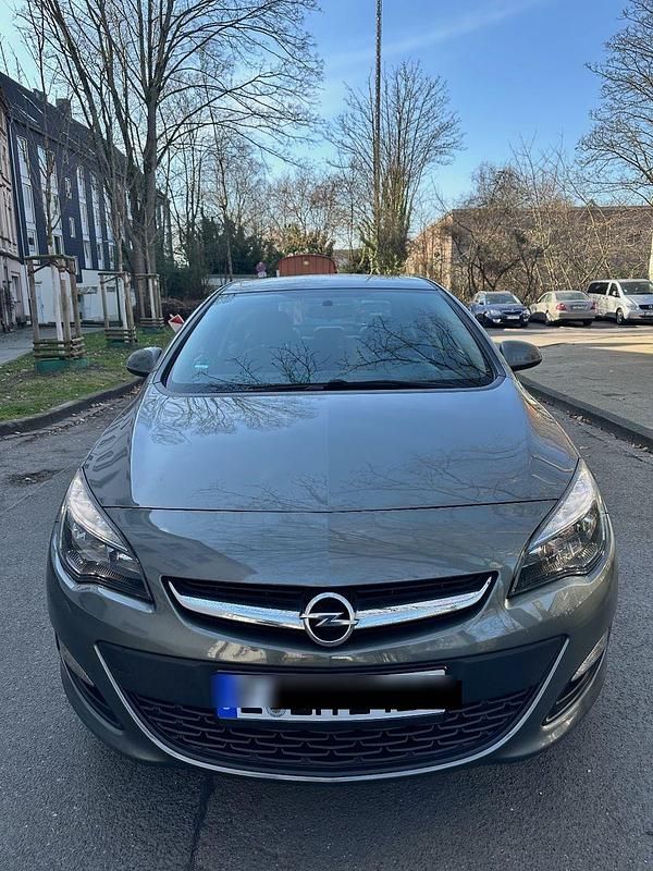 Grau Gebraucht 2018 Opel Astra Style Limousine | 6.299 € (Guter Preis) - Bild 1/4