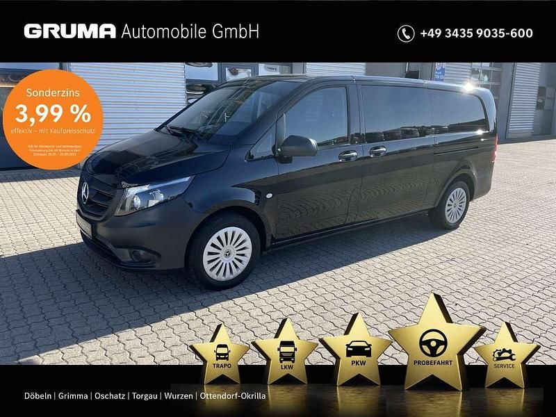 Obsidianschwarz Gebraucht 2022 Mercedes Vito Van / Kleinbus | 35.557 € (Teuer) - Bild 1/4
