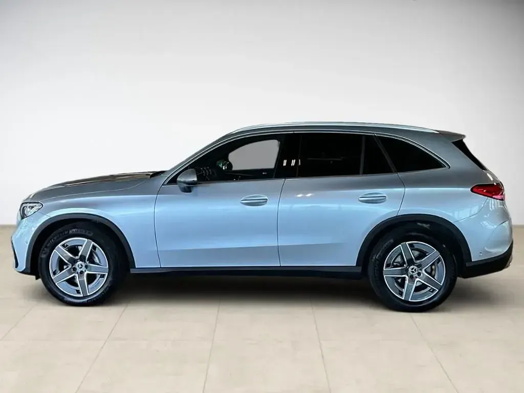 Gebraucht Mercedes GLC300 AMG 269 PS (197 kW) 2024 Silber SUV