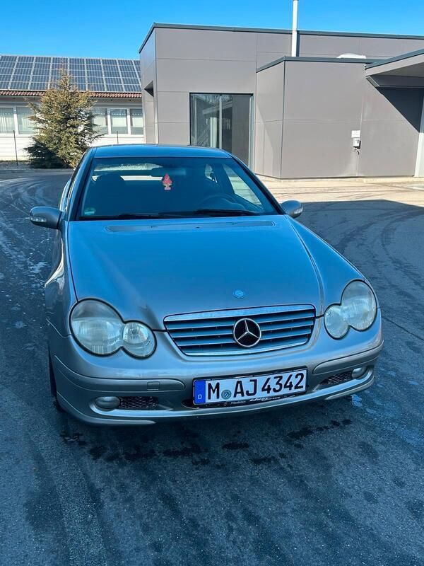 Gebraucht 2003 Mercedes C180 Coupé | 1.700 € (Fairer Preis) - Bild 1/4