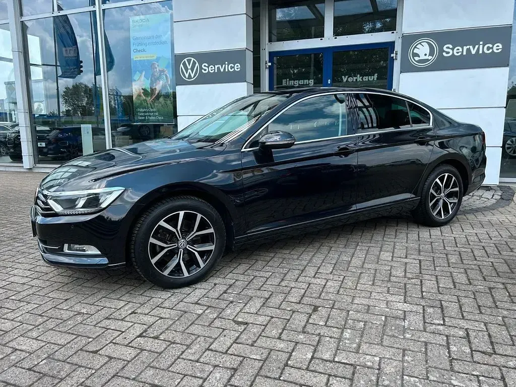 Gebraucht VW Passat Comfortline 150 PS (110 kW) 2017 Schwarz Limousine