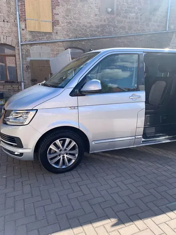 Gebraucht VW Multivan 204 PS (150 kW) 2016 Grau Van / Kleinbus