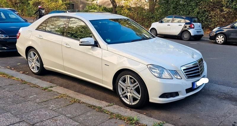 Gebraucht Mercedes E350 292 PS (214 kW) 2009 Weiß Limousine