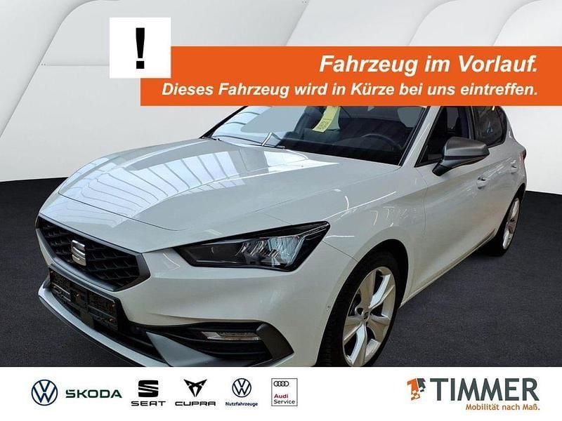 Weiß Gebraucht 2025 Seat Leon FR-Line Limousine | 29.990 € (Fairer Preis) - Bild 1/4