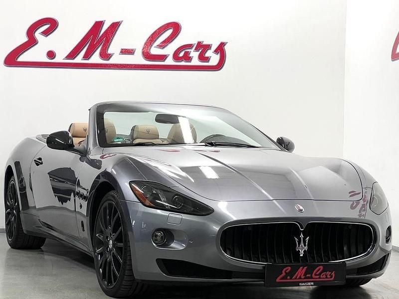 Grau Gebraucht 2013 Maserati GranCabrio Cabrio | 44.990 € (Superpreis) - Bild 1/4