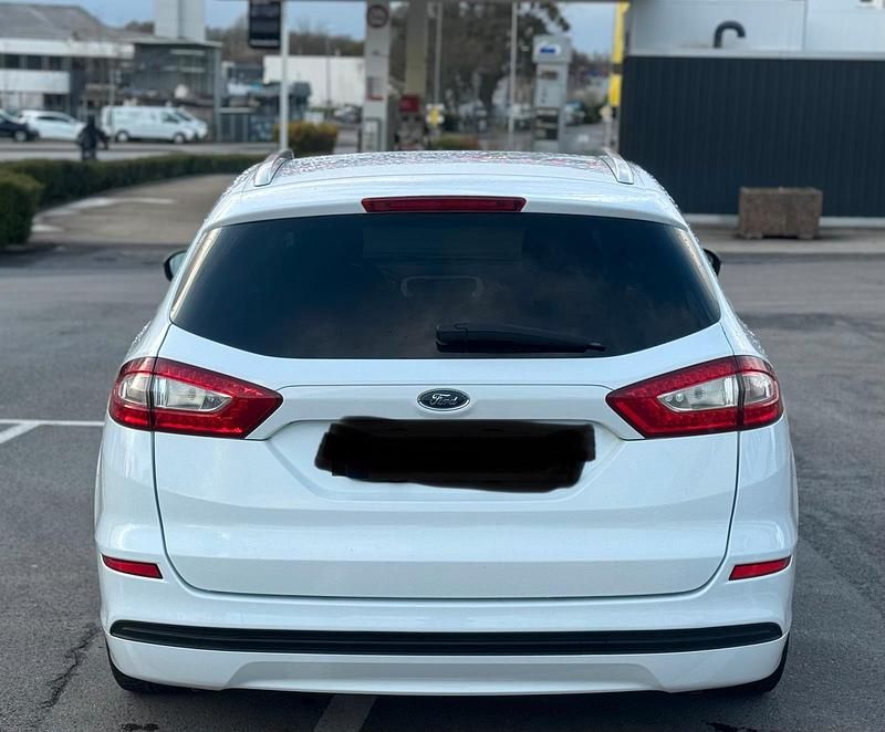 Gebraucht Ford Mondeo 150 PS (110 kW) 2016 Weiß Kombi