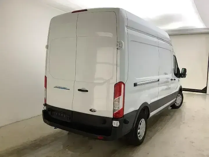 Gebraucht Ford E-Transit Trend 135 kW (184 PS) 2024 Weiss Van