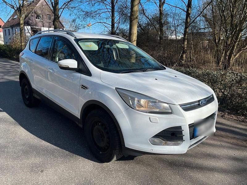 Gebraucht Ford Kuga 150 PS (110 kW) 2015 Weiß SUV