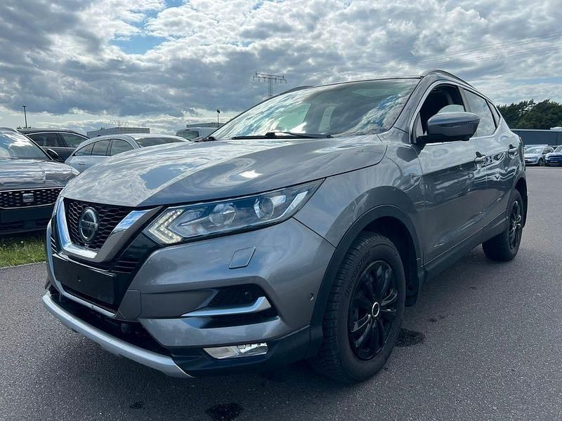 Grau Gebraucht 2018 Nissan Qashqai 360º SUV | 11.999 € (Fairer Preis) - Bild 1/4